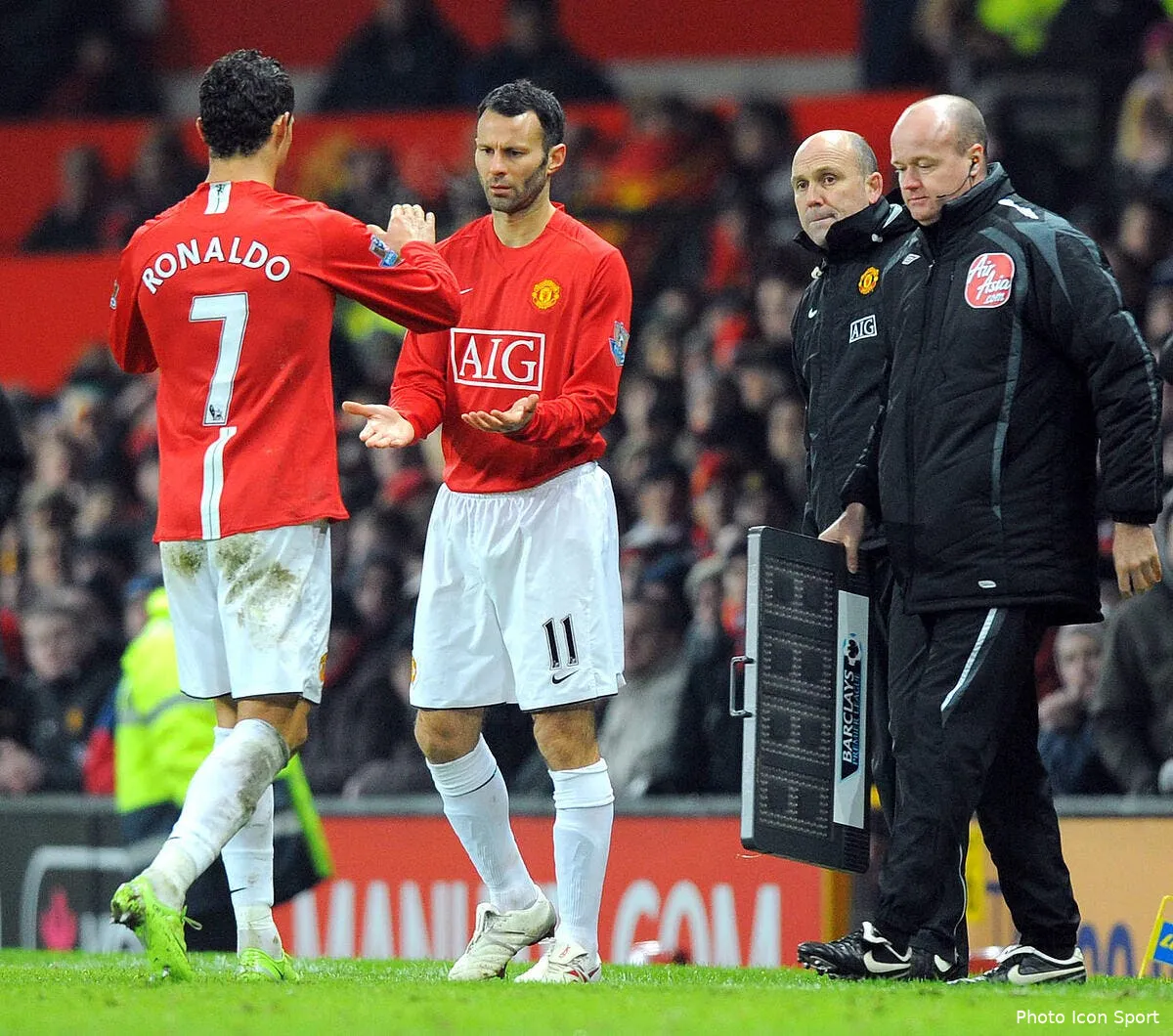 mu cristiano ronaldo absent du onze de legendes giggs a ose icon bpi291208 31 38282543