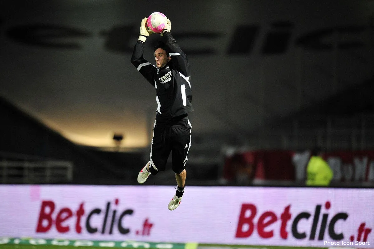 mu pret a tenter sa chance avec lloris iconsport noe 100312 701 4132261