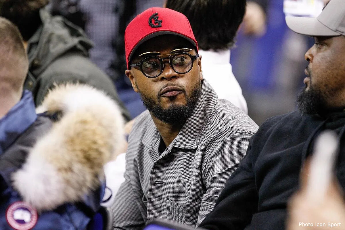 mu psg devient surrealiste patrice evra s en mele icon fid 170119 01 25244767