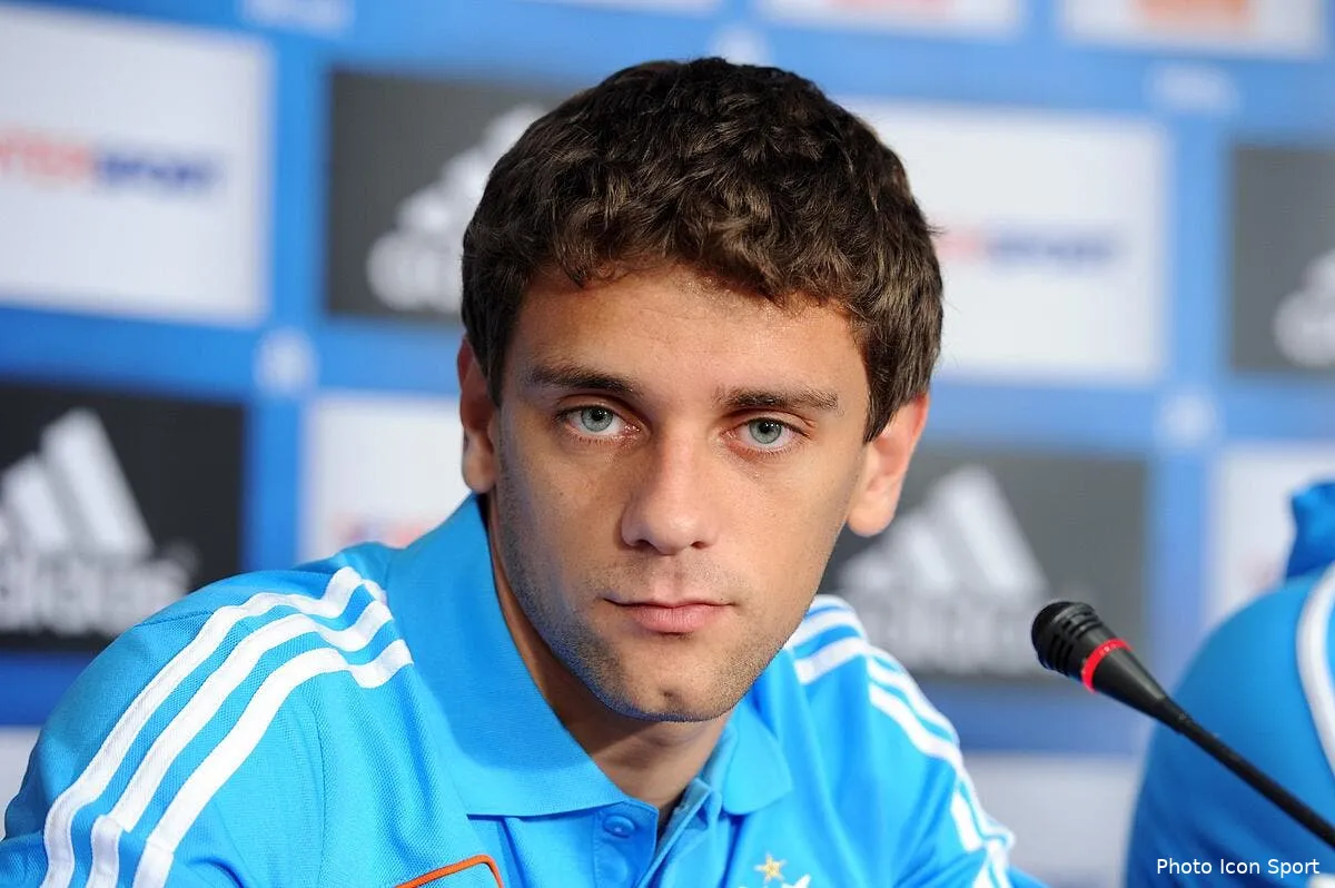 n diaye out mendes in a l om iconsport gas 310812 22 2840091