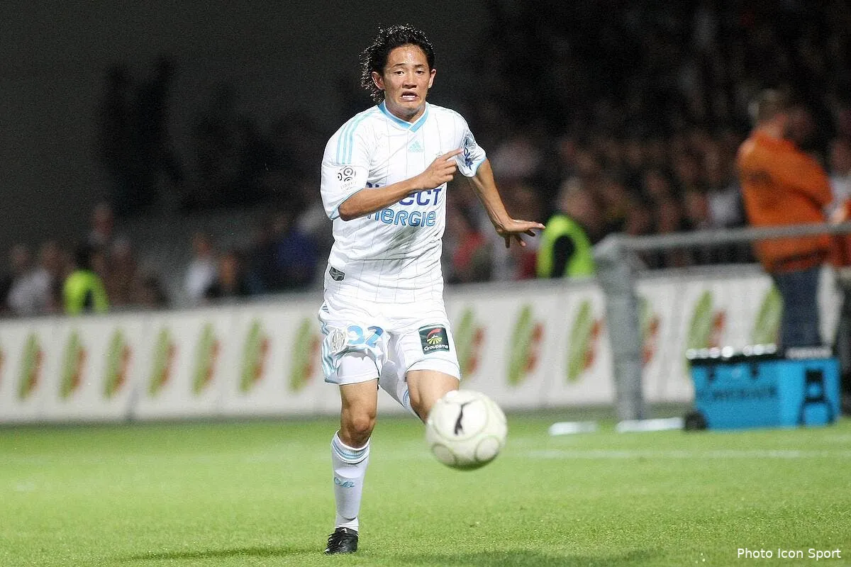 n doumbo prefere jouer en l2 que cirer le banc a l om iconsport guy 091009 05 0238800