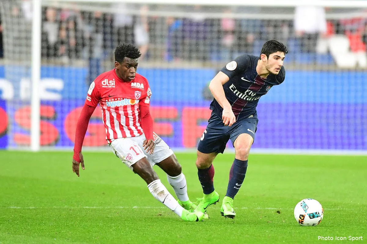 nancy un penalty tres litigieux pour le psg correa l a mauvaise iconsport win 040317 01 24170172688