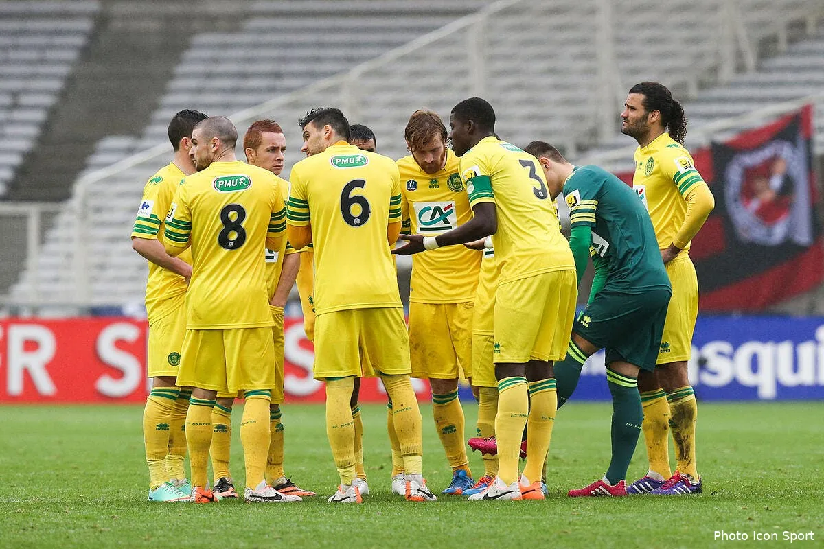 nantes a mis des poteaux sur le terrain iconsport vmi 050114 08 4575539