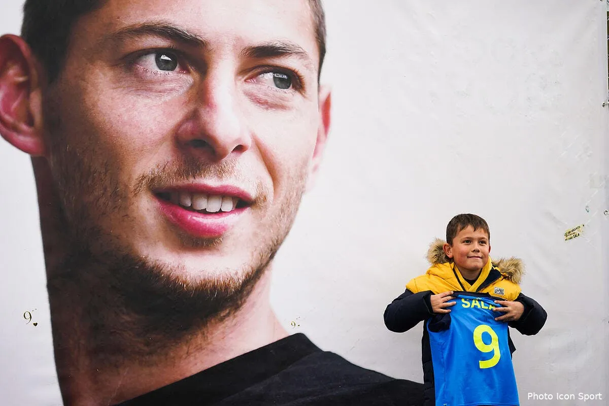 nantes l hommage magnifique de la beaujoire a emiliano sala icon edy01614276533