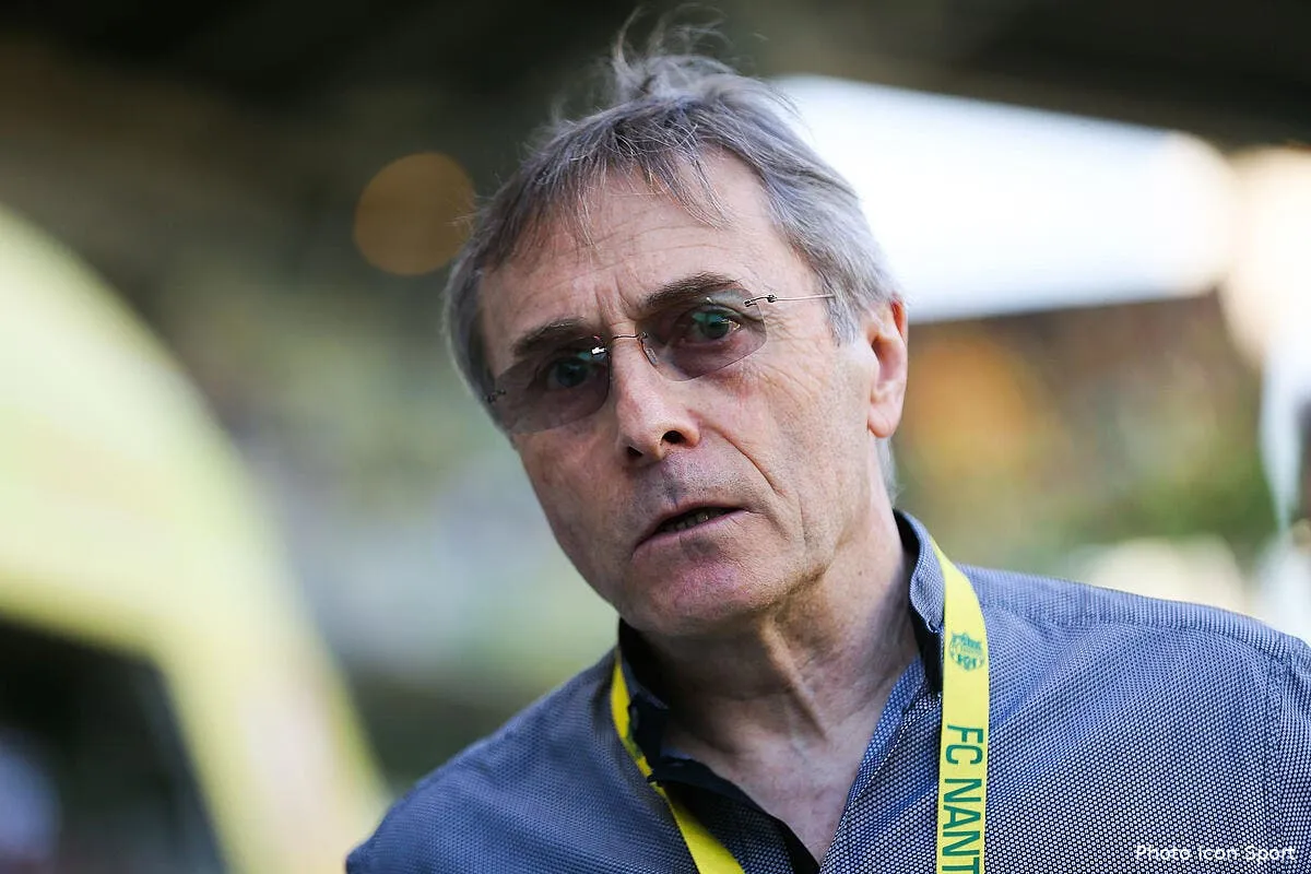 nantes la medaille de denoueix achetee 12 600 euros par les supporters icon vmi 200418 08 75282359