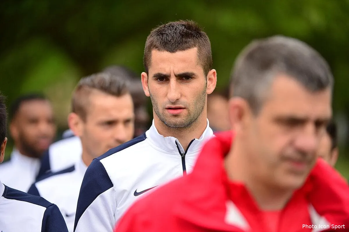 naples fait le coup du dedain a l ol pour gonalons iconsport win 230514 05 2985487