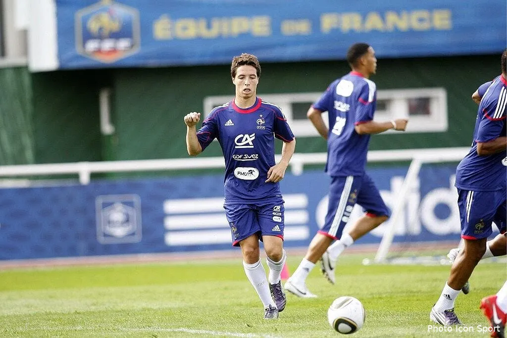 nasri rigole de la polemique sur sa place dans le bus 68102 16287