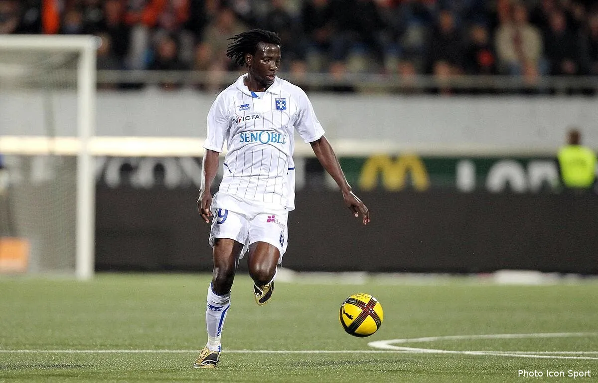 ndinga c est l ol ou la greve a auxerre iconsport oue 290511 05 0822467