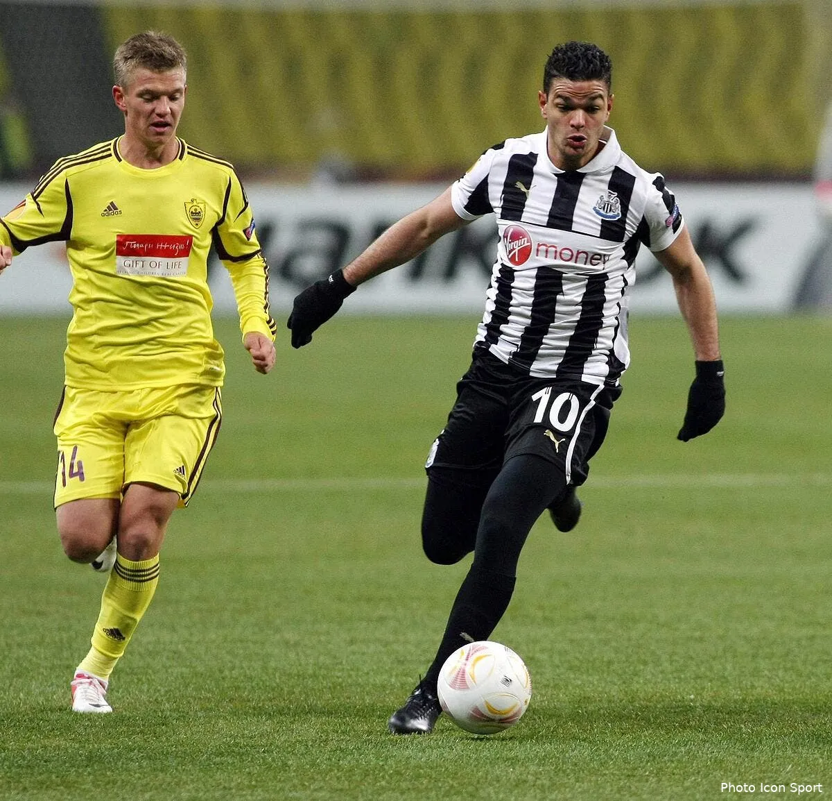 newcastle compte sur un grand ben arfa pour sortir benfica iconsport acp 070313 88 0254313