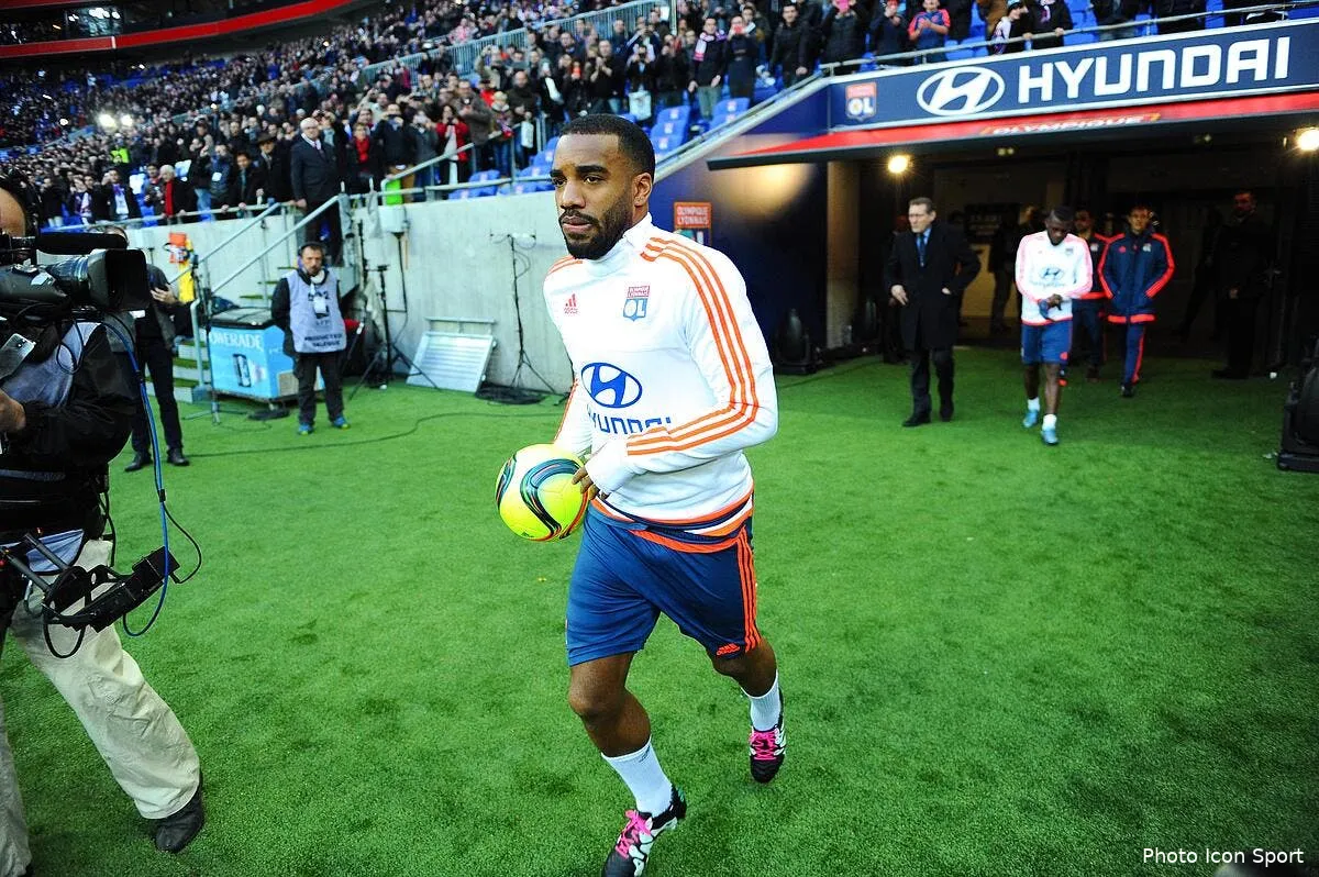 newcastle lache l affaire pour lacazette iconsport jpt 090116 08 50131829