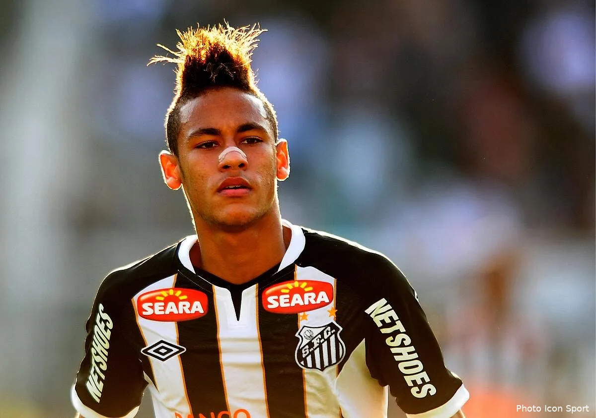 neymar traite l arbitre de clown et voit rouge iconsport ppg 180911 66 7525988