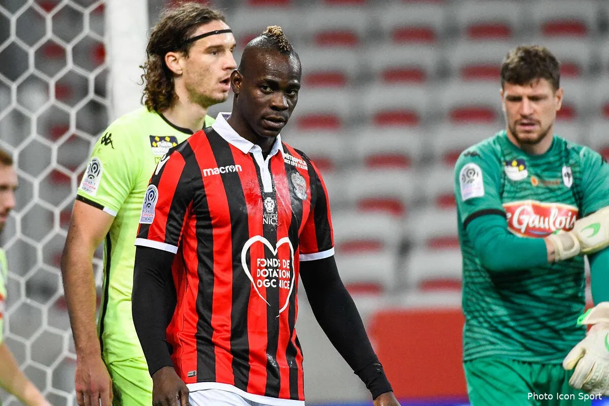 nice c est reparti balotelli a encore seche la reprise de l entrainement balotelli 33240435