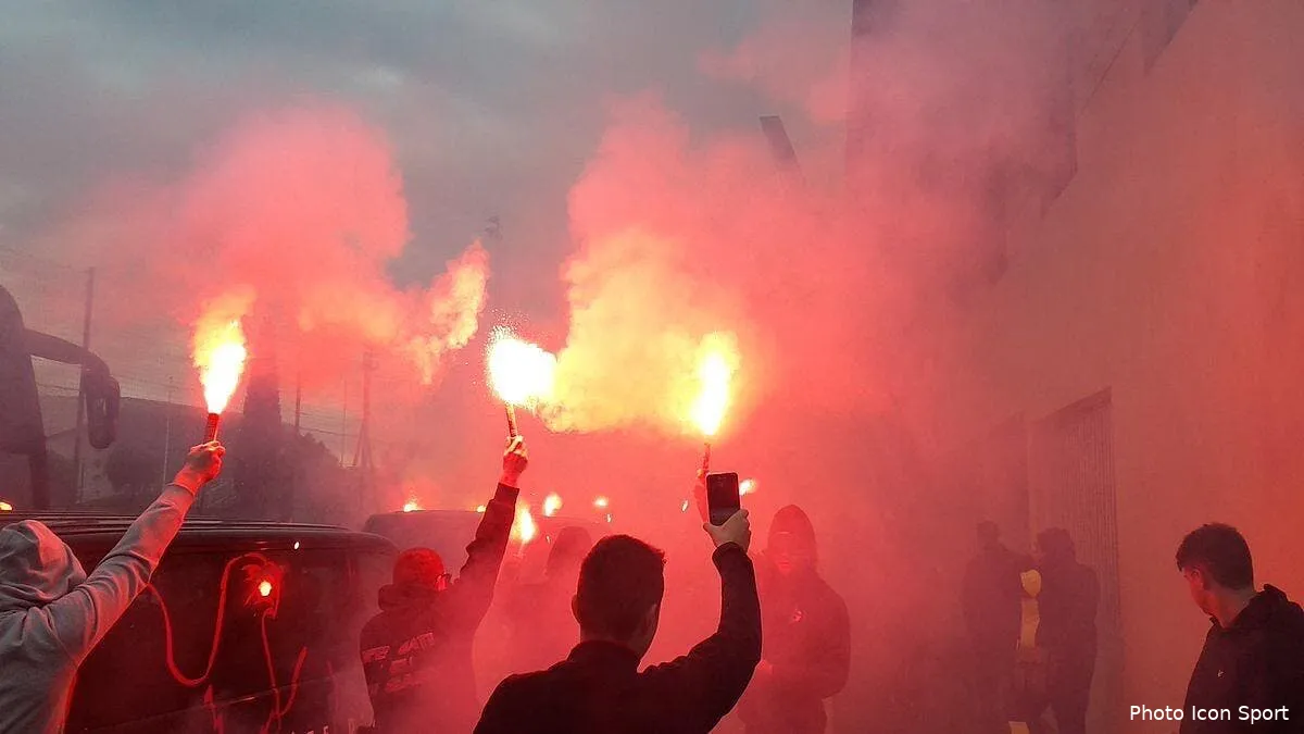 nice interdits a sainte les supporters mettent le feu cxsemhrw8aaa7jx161482