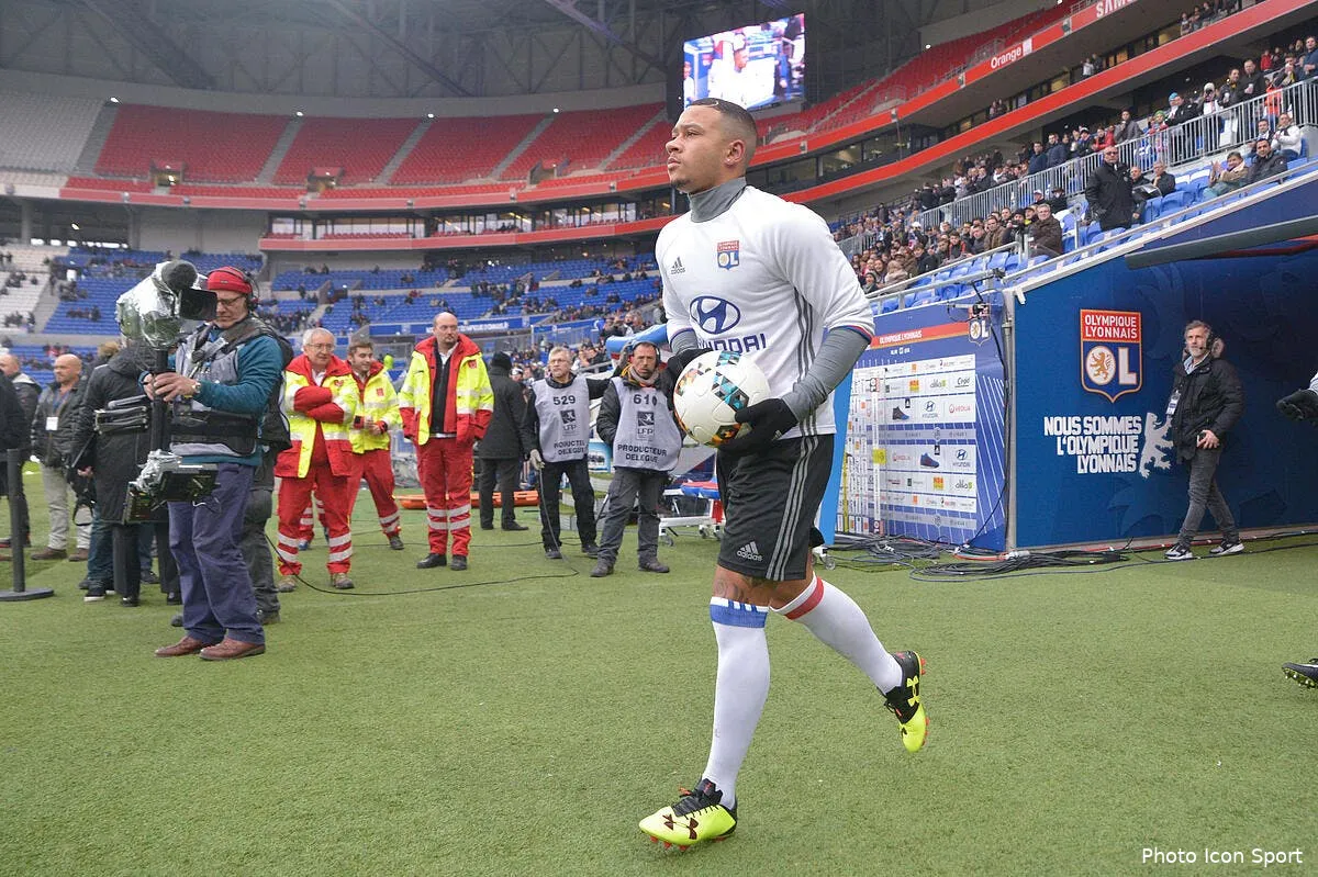 nice ol le double bras de fer grenier depay au mercato decrypte iconsport dib 280117 10 110169474