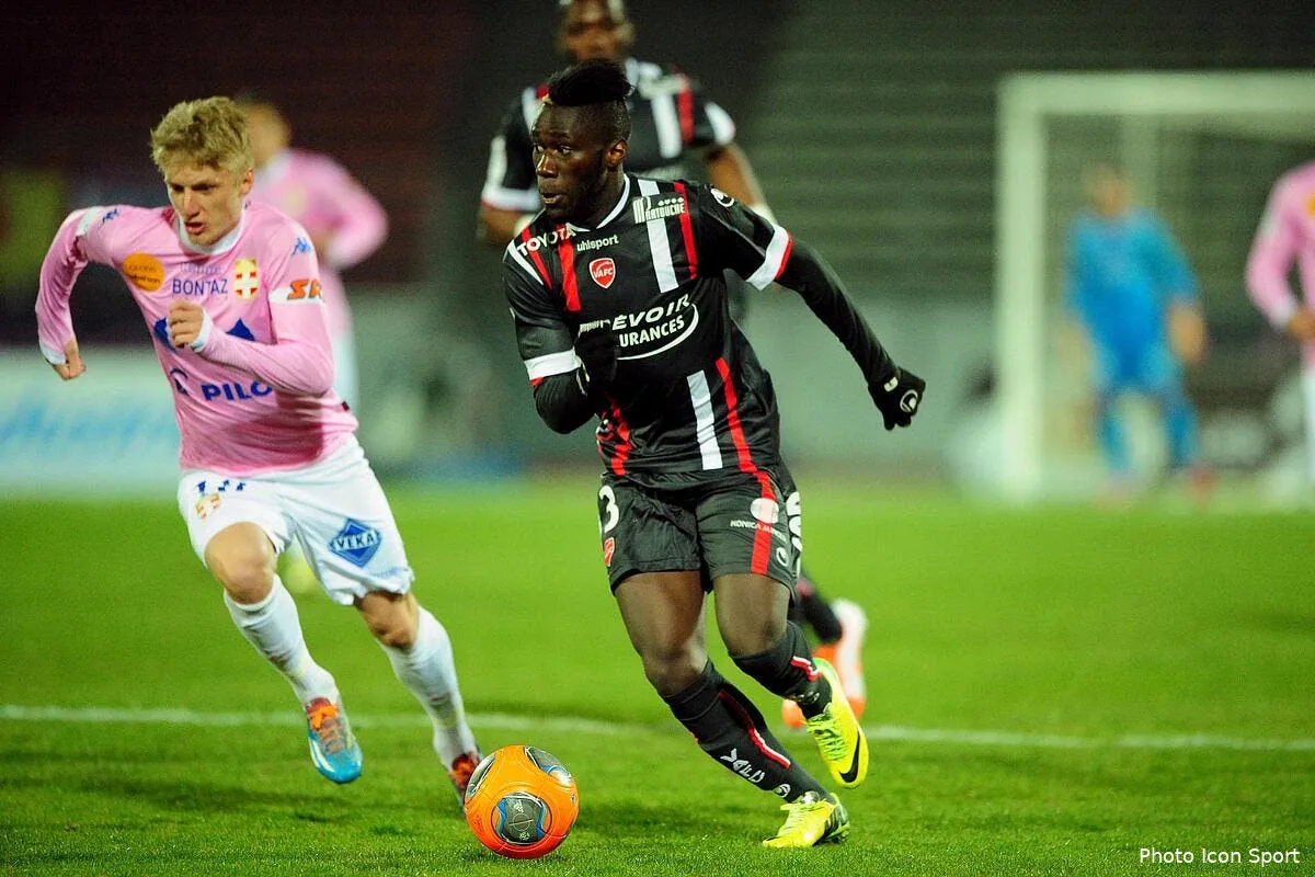 nice un yoyo qui remonte iconsport jpt 150314 01 0478611