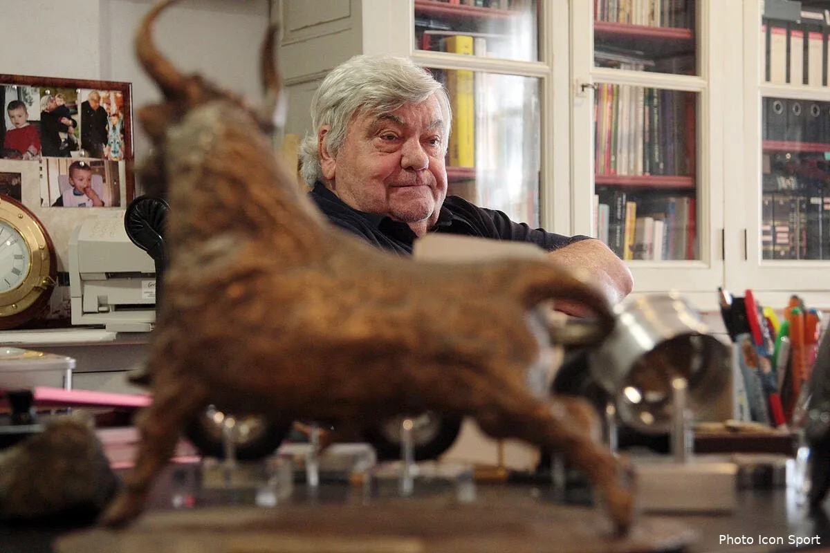 nicollin a deja dit oui a un coach pour montpellier et ce n est pas maradona iconsport guy 121112 33 1051919