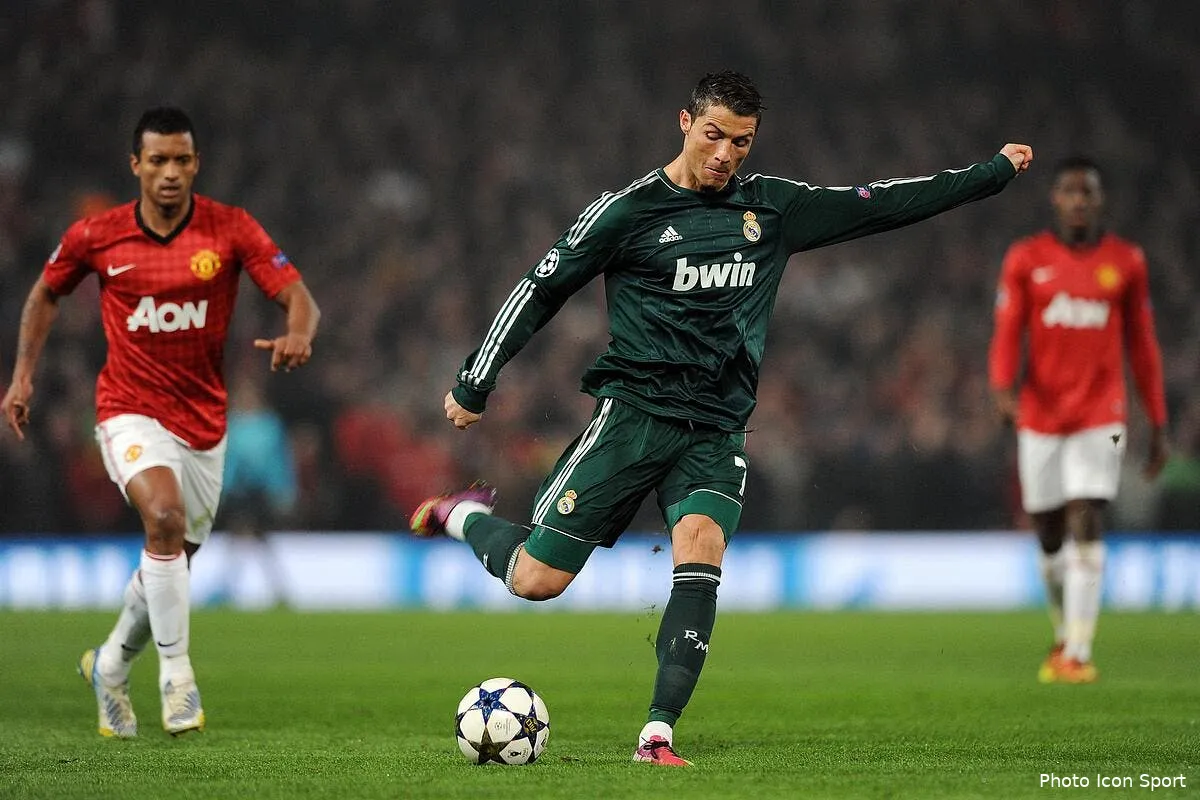 nike pourrait pousser cristiano ronaldo vers manchester united iconsport pho 050313 33 3351911