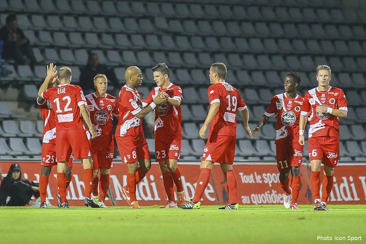 nimes c est huis clos et questions interdites iconsport guy 230914 09 1897211