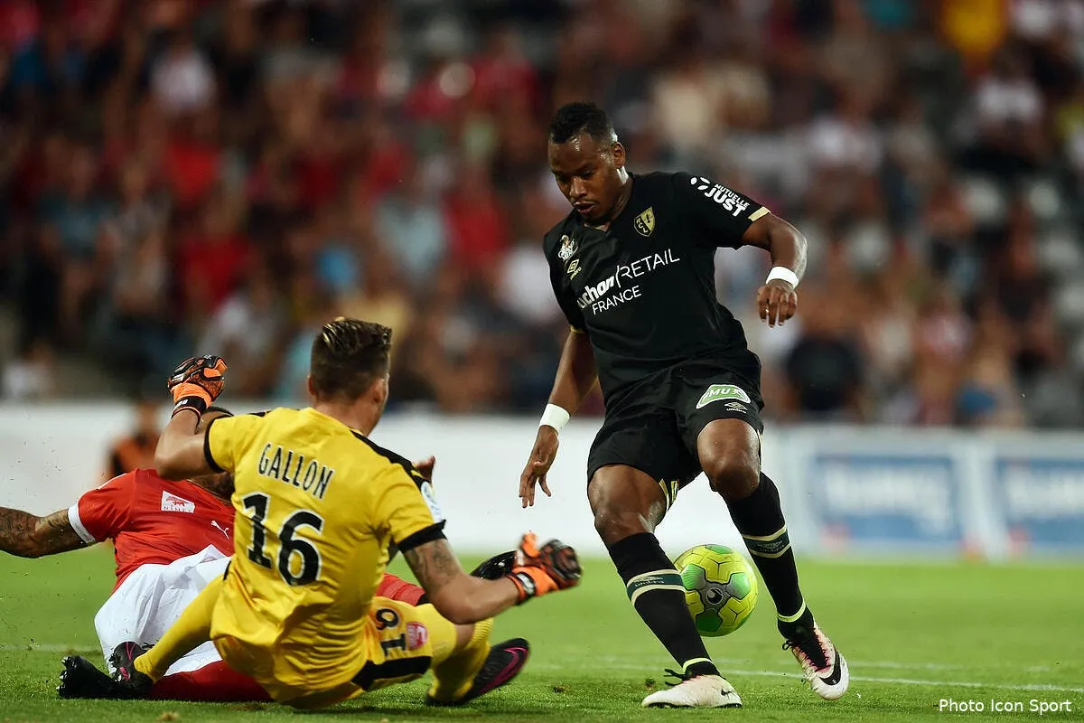 nimes lens 0 2 iconsport dim 150816 01 04151860