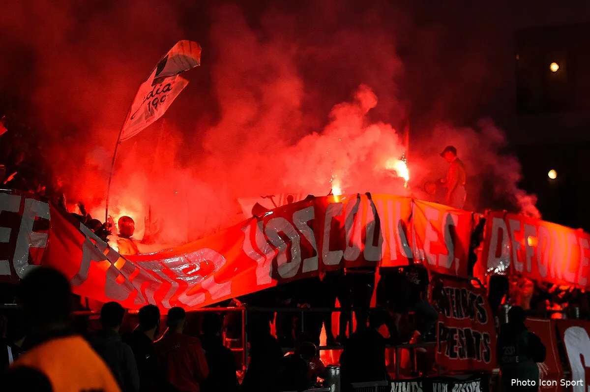 nimes urine ou violence les accusations volent icon adim 210919 32 07273577