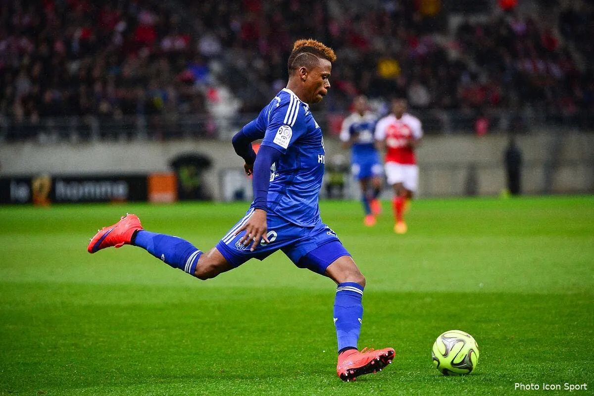 njie a arsenal et non a tottenham l ol ouvre la porte iconsport win 260415 80 21118265