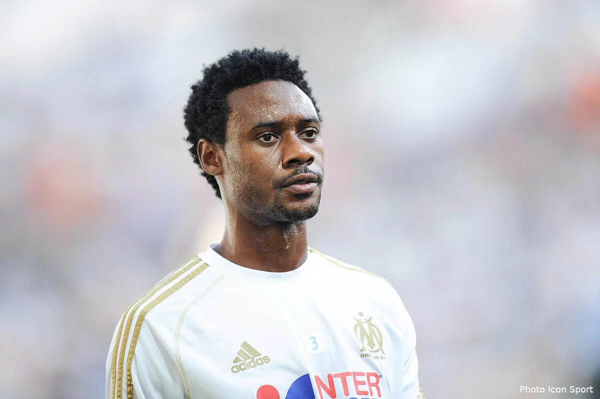 nkoulou n est pas devenu un boulet a l om iconsport noe 261013 08 8580929