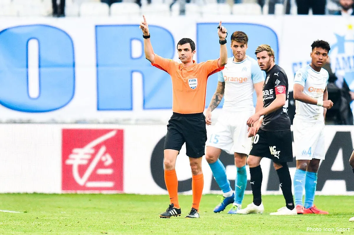 no il y a penalty bouanga donne sa version des faits icon adim 130419 34 71250429