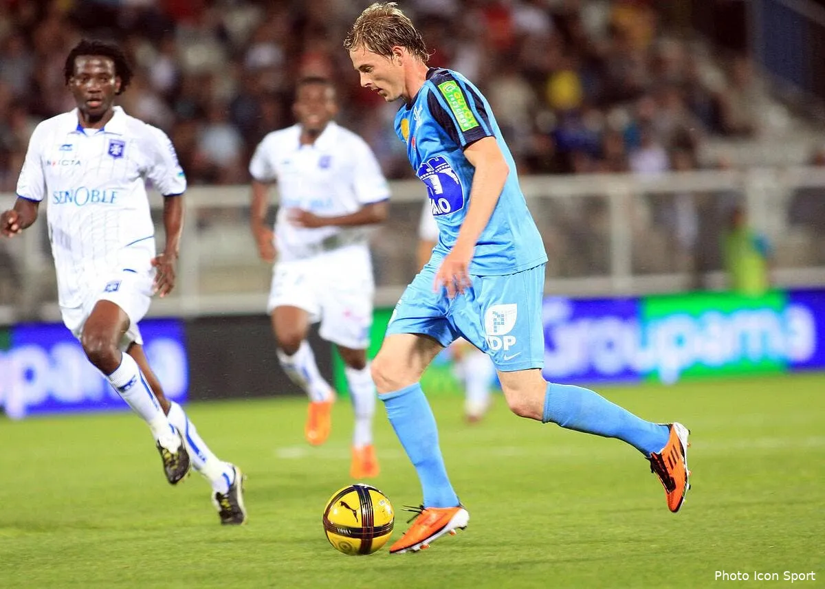 nolan roux semble seduit par schalke 04 iconsport bac210511 01 3821454