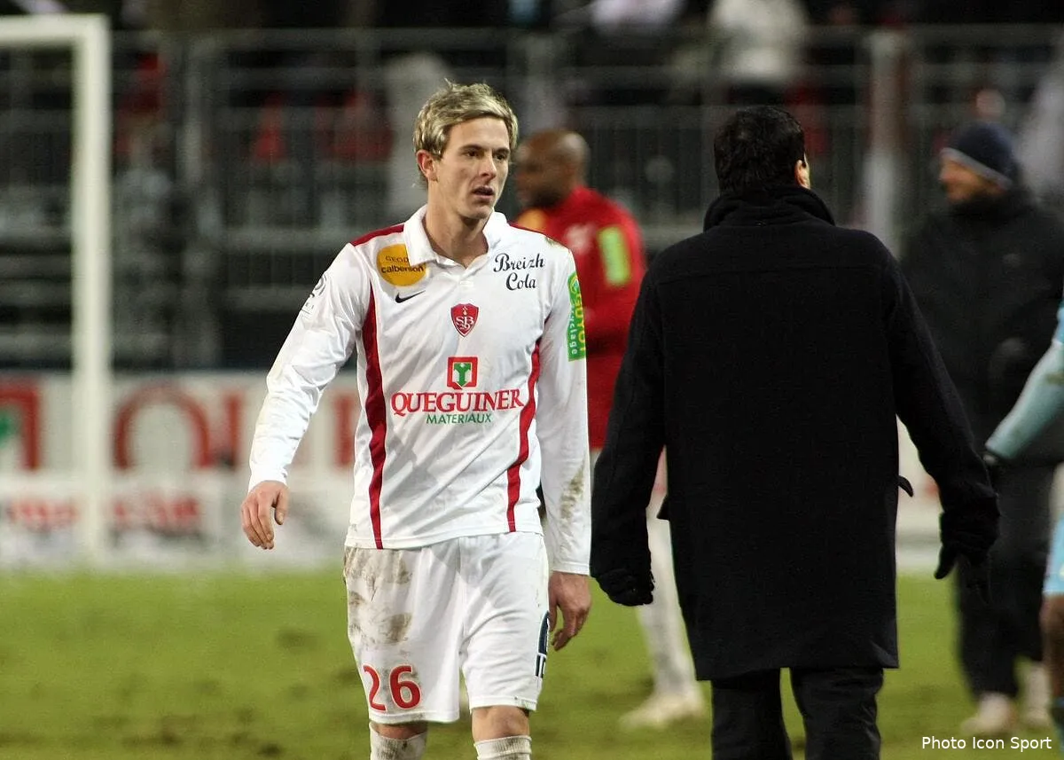 nolan roux souhaite rejoindre schalke a tout prix iconsport frs221210 01 7221851