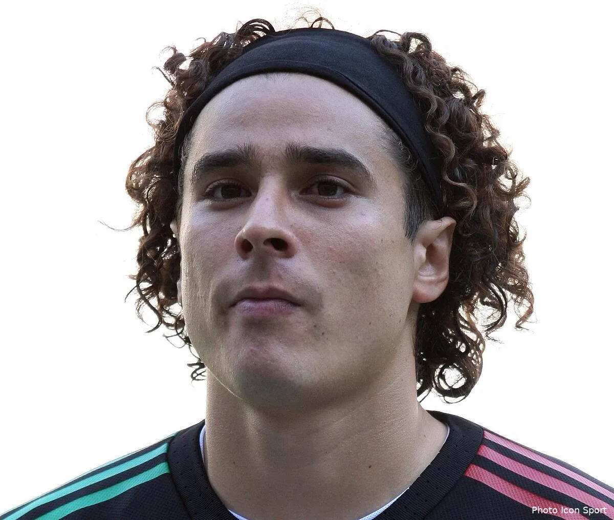 ochoa pose un maxi lapin a ajaccio sur le compte du psg iconsport ppg 101009 52 0721335