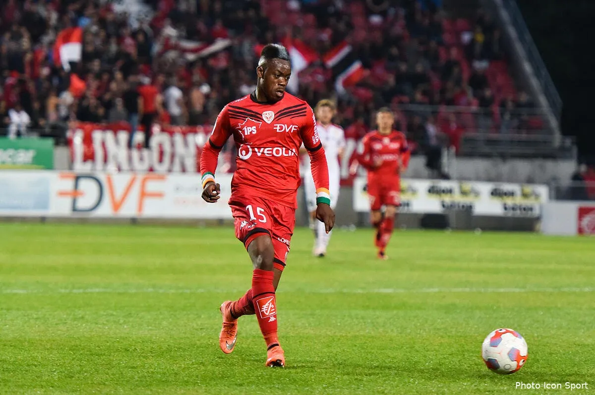 officiel abdoulaye bamba signe a angers abdoulaye bamba165788