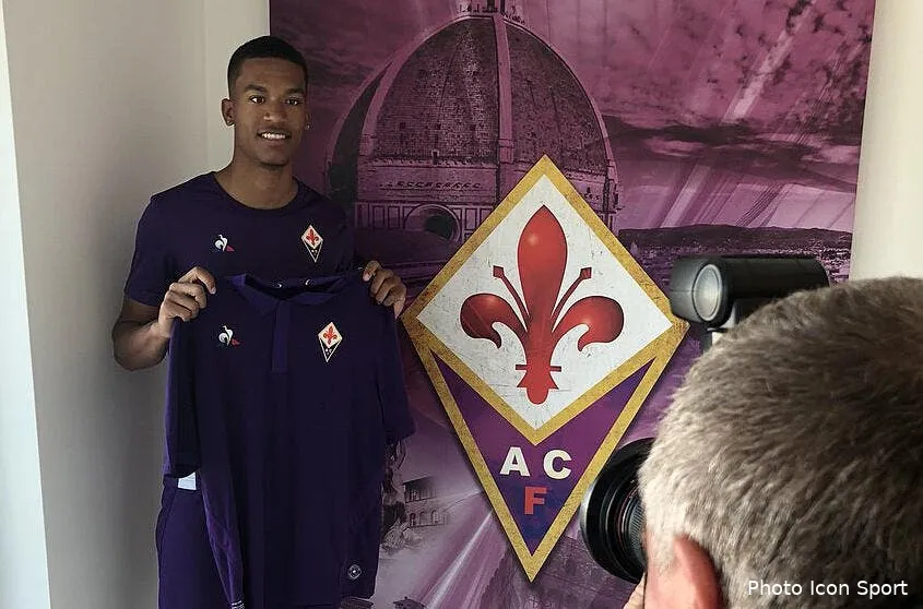 officiel alban lafont a la fiorentina jusqu en 2023 lafonf fiorentina223605