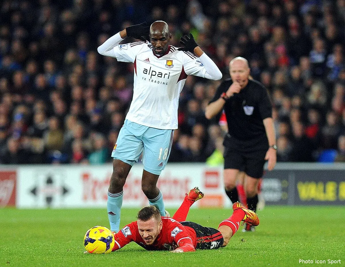 officiel alou diarra signe a charlton iconsport cam 110114 05 31105015