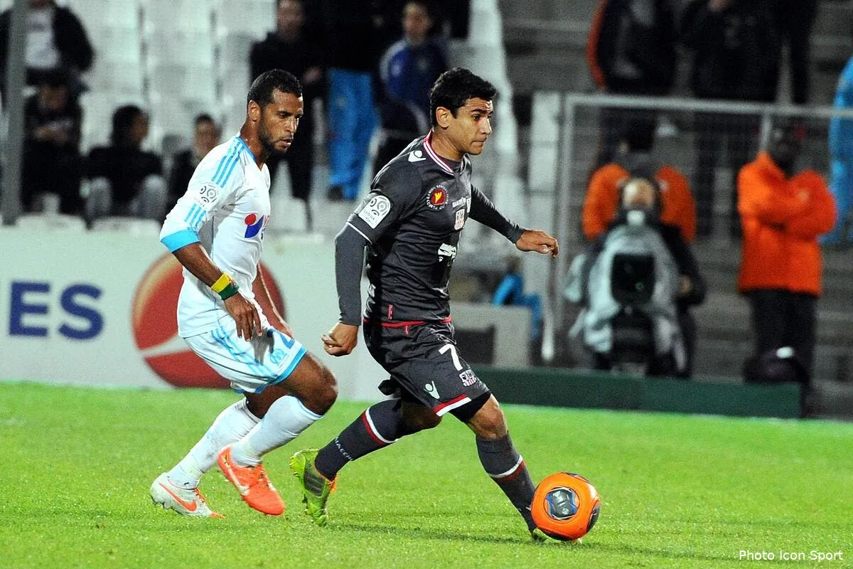 officiel andre rejoint rennes iconsport pet 040414 05 2885939