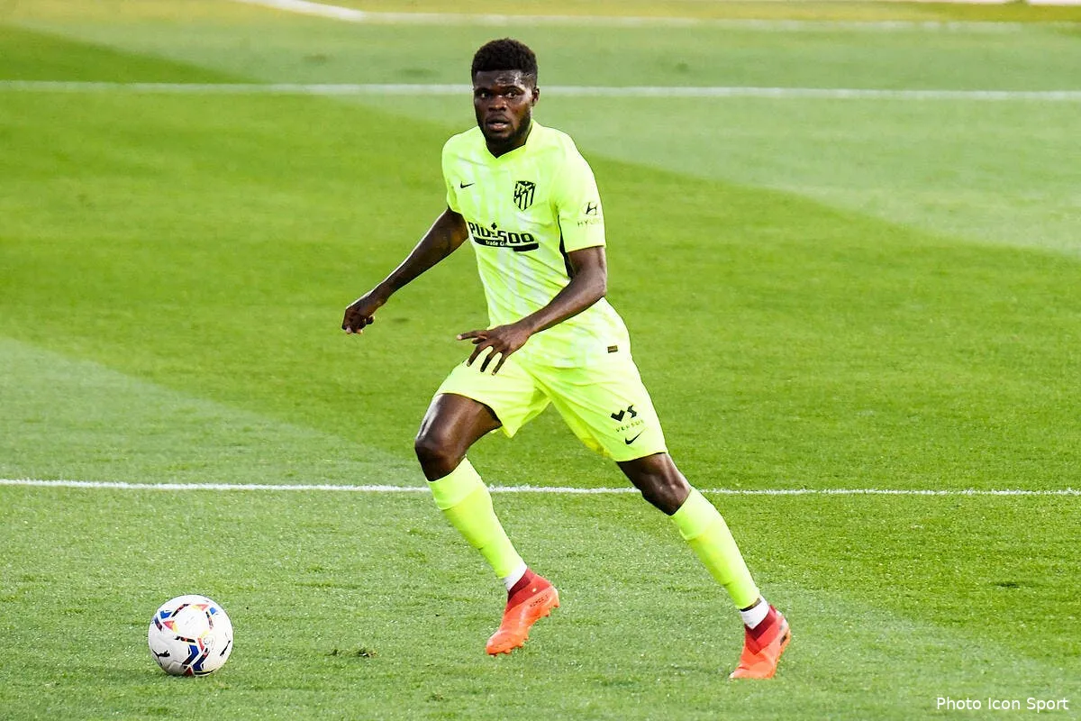 officiel arsenal fait peter la clause partey signe icon ps 200930 050296069