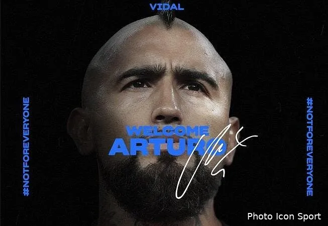 officiel arturo vidal quitte le barca et signe a l inter milan vidal294765