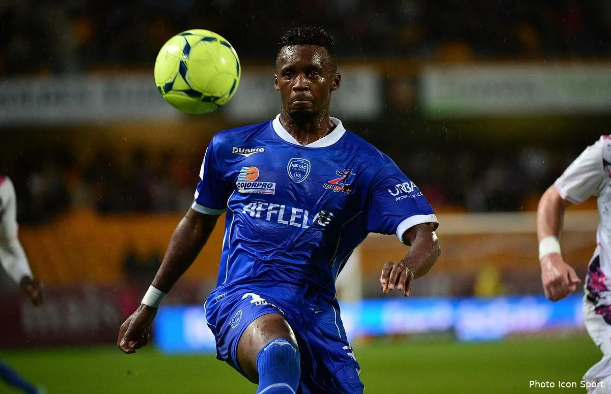 officiel bahebeckh prete par le psg a valenciennes iconsport win 180513 568 3859847