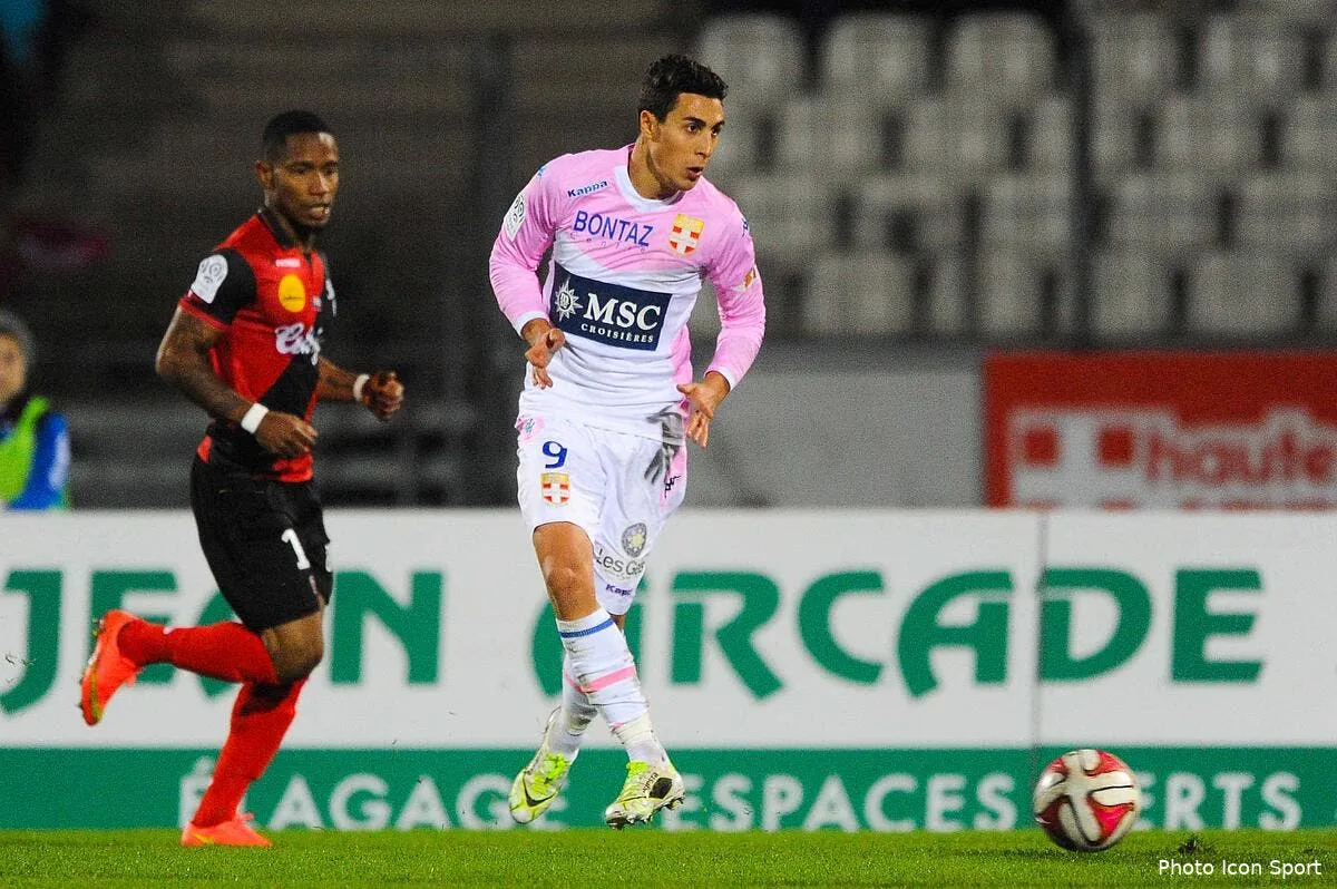 officiel bruno arrive a lorient iconsport jpt 301114 09 09 1101665