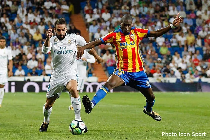 officiel carvajal prolonge au real jusqu en 2022 iconsport icon sho 270817 92 15193665