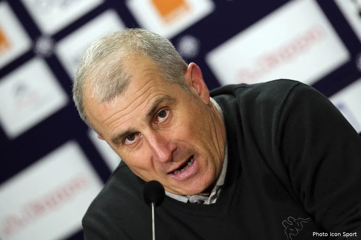 officiel casanova prolonge a toulouse iconsport blo 220314 07 2982141