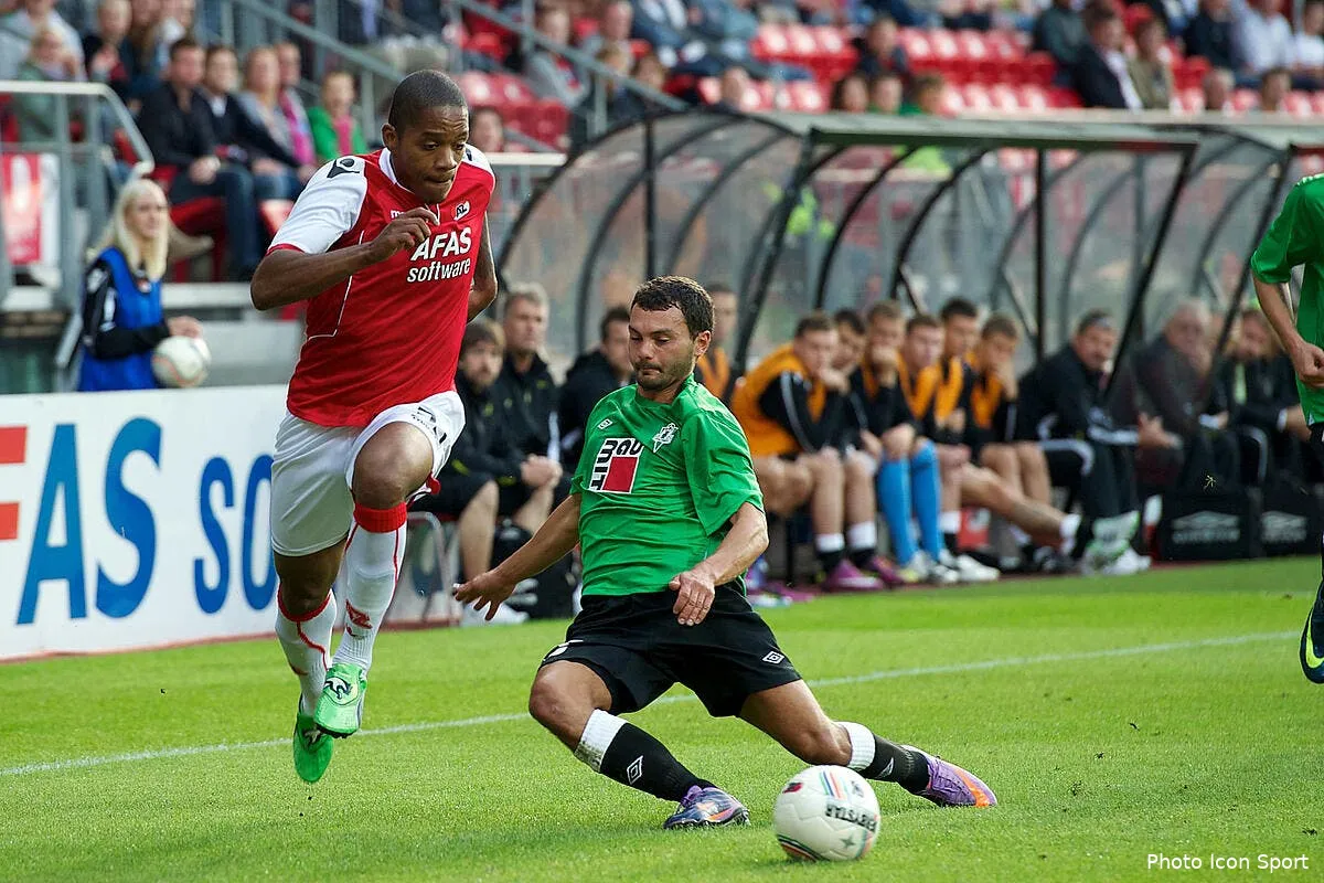 officiel chafni et benschop signent a brest iconsport ora 280711 05 0736909