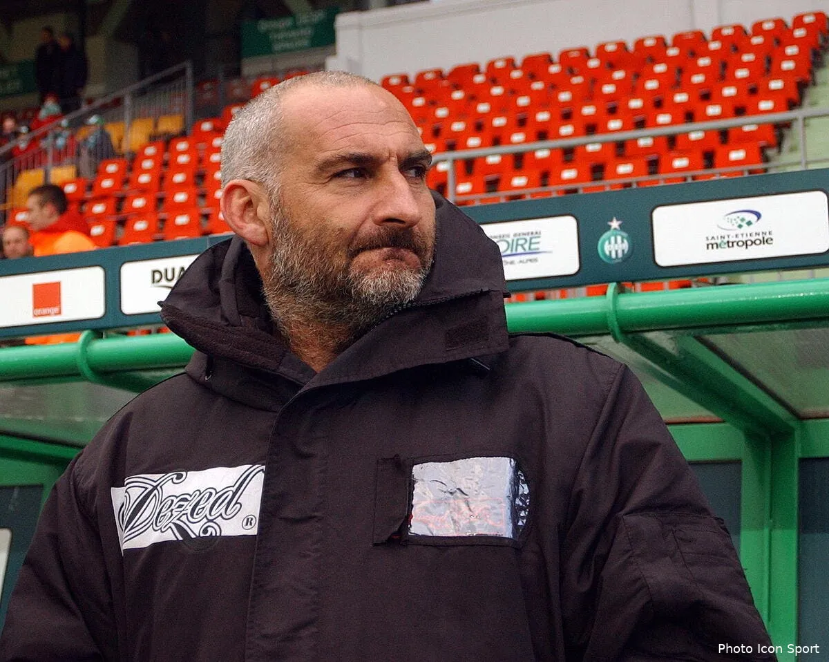 officiel ciccolini nouvel entraineur de bastia iconsport ban 010105 99 0000489131827