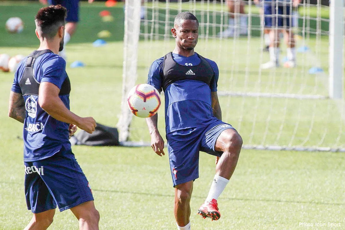 officiel claudio beauvue rejoint le sm caen iconsport icon mar 080818 45 07229225