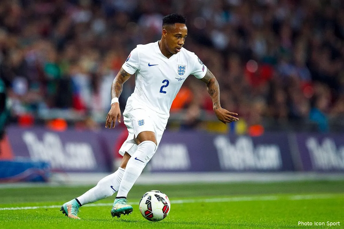 officiel clyne signe a liverpool clyne114975