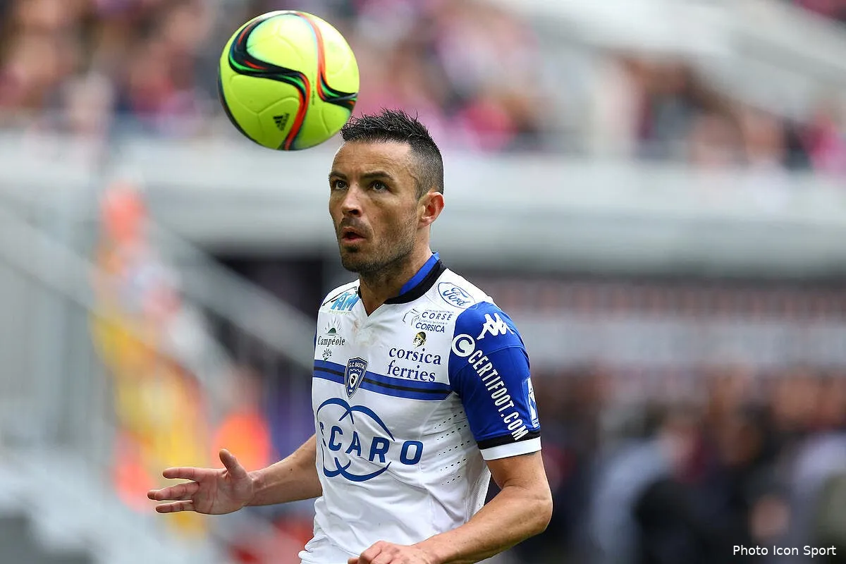 officiel danic prolonge l aventure a bastia danic 3142828