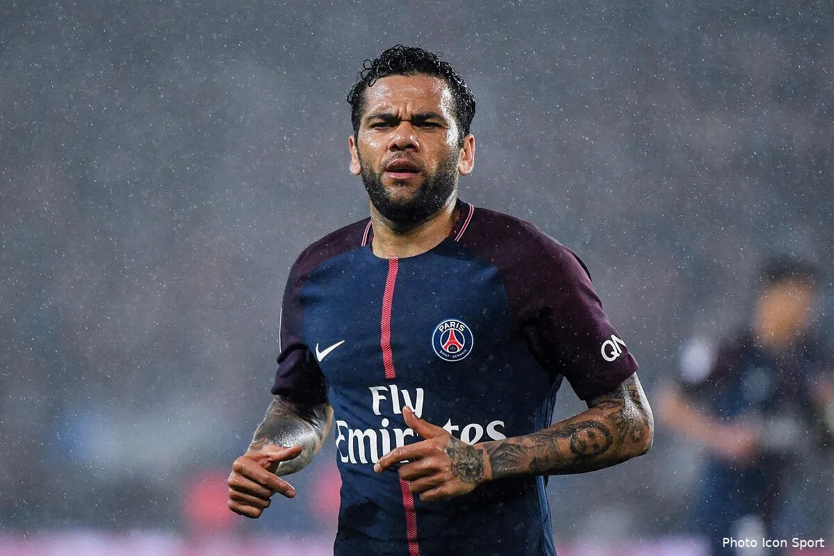 officiel daniel alves forfait pour le mondial iconsport icon dib 290418 11 09218549