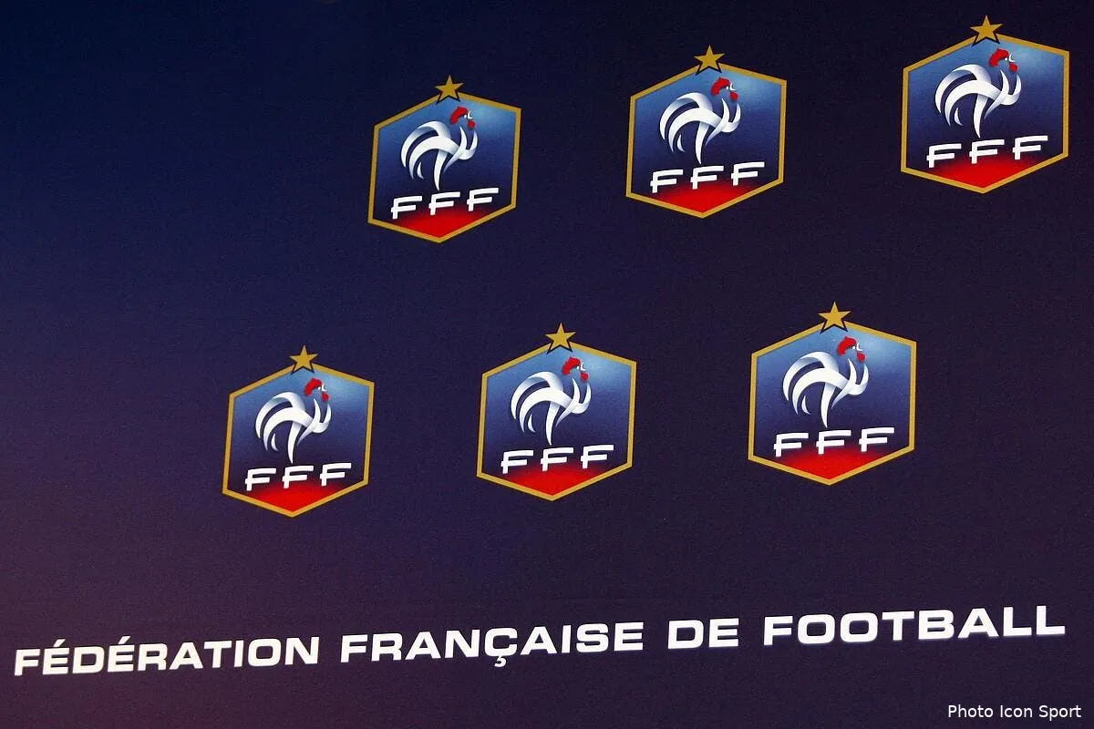 officiel desailly et sagnol en poste a la fff iconsport per 110107 08 1625634