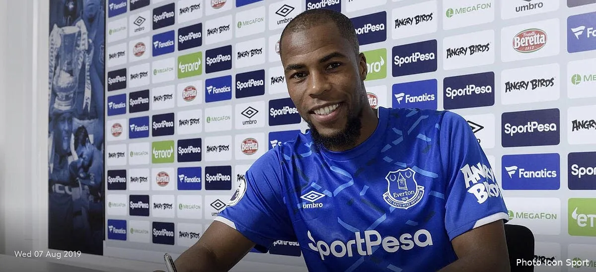 officiel djibril sidibe prete une saison a everton sidibe260843