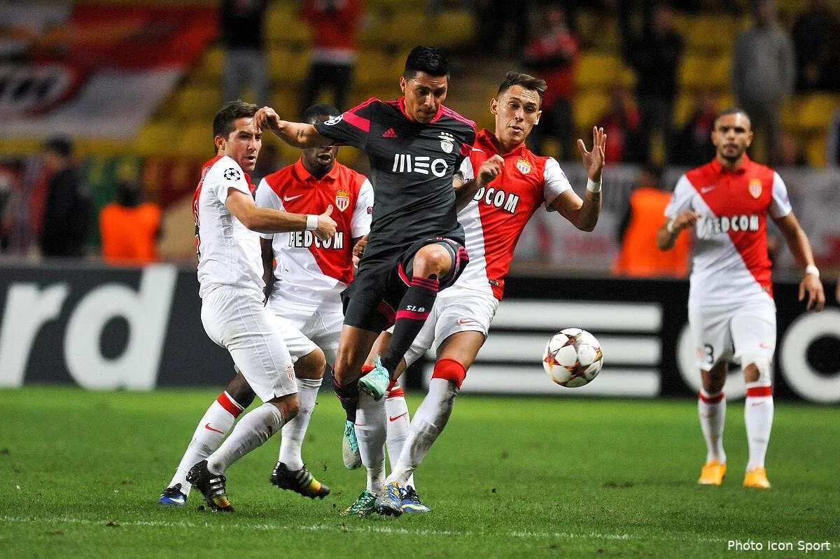 officiel enzo perez a valence pour 25 me iconsport sim 221014 08 37100367