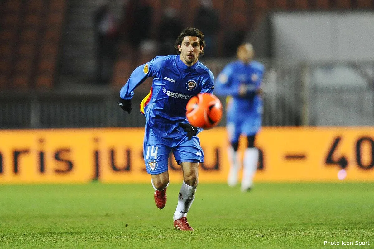 officiel escude debarque au besiktas iconsport noe 021210 99 2837755